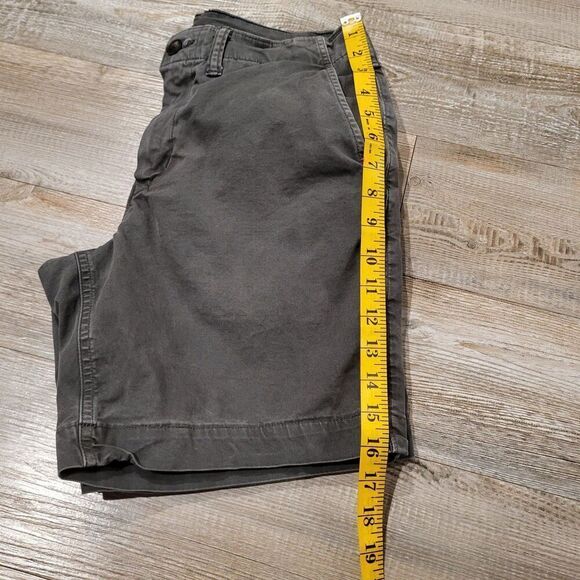 American Eagle Outfitters Classic Fit 7" Inseam Flat Front Shorts Men's Size 28 - Picture 6 of 7